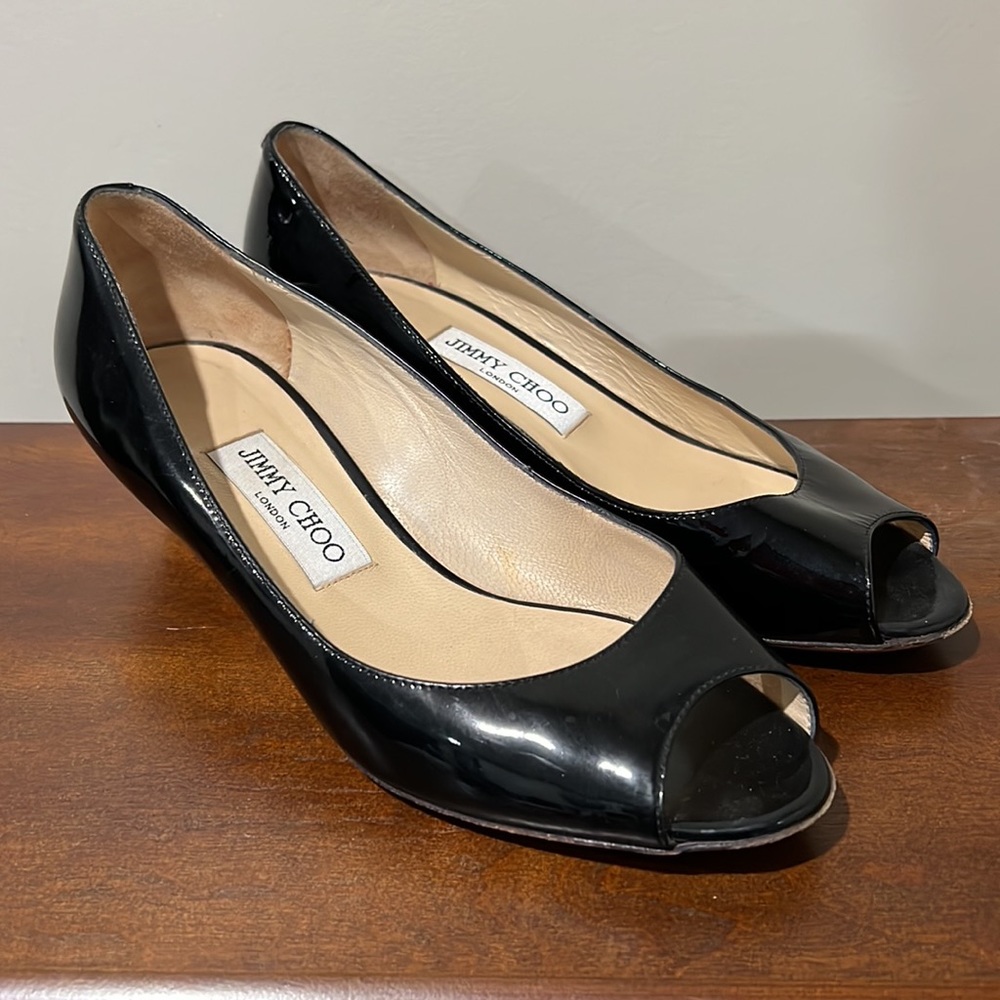 Jimmy Choo Patent Leather Pump Heel Size 38 1/2 U.S. 7 1/2 Apox. - Picture 5 of 15